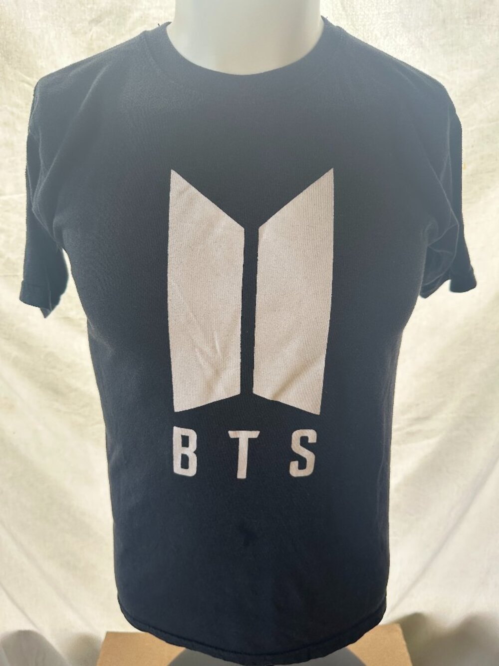 BTS K Pop Men's Black T Shirt Size Small Jin Suga J-Hope RM Jimin V Jung Kook